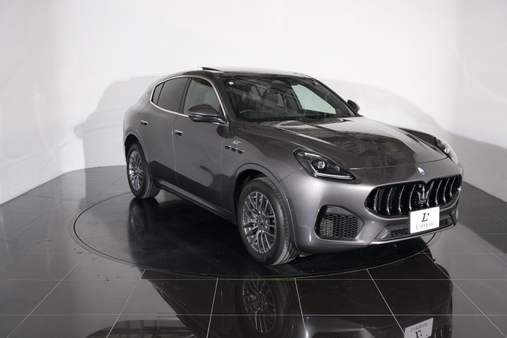 マセラティ グレカーレ GT パノラマサンルーフ ソナスファベール