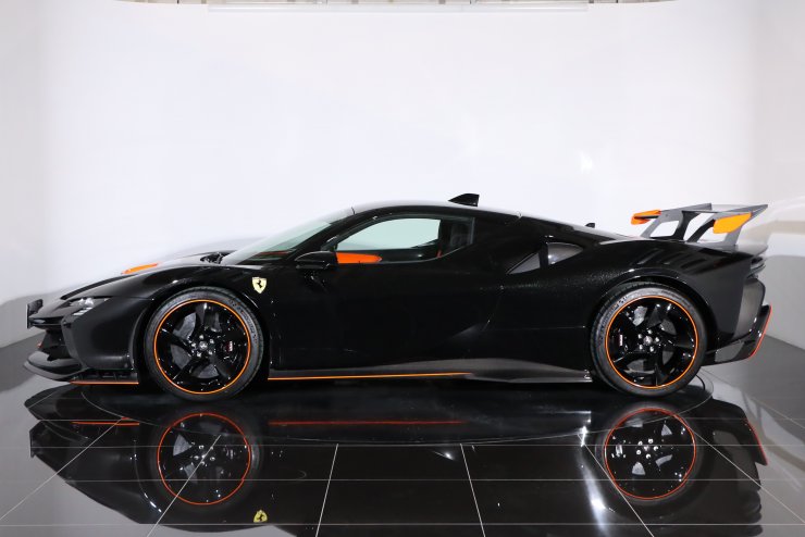 フェラーリ SF90 XX ストラダーレ 限定799台 正規ディーラー車 走行100