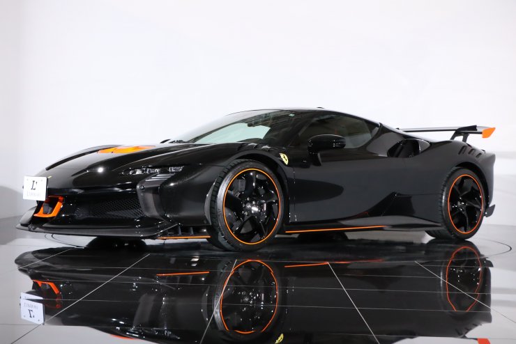 フェラーリ SF90 XX ストラダーレ 限定799台 正規ディーラー車 走行100