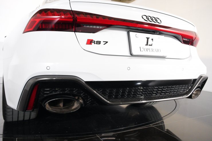 アウディ RS7スポーツバック パフォーマンス 左ハンドル 黒革 カーボン