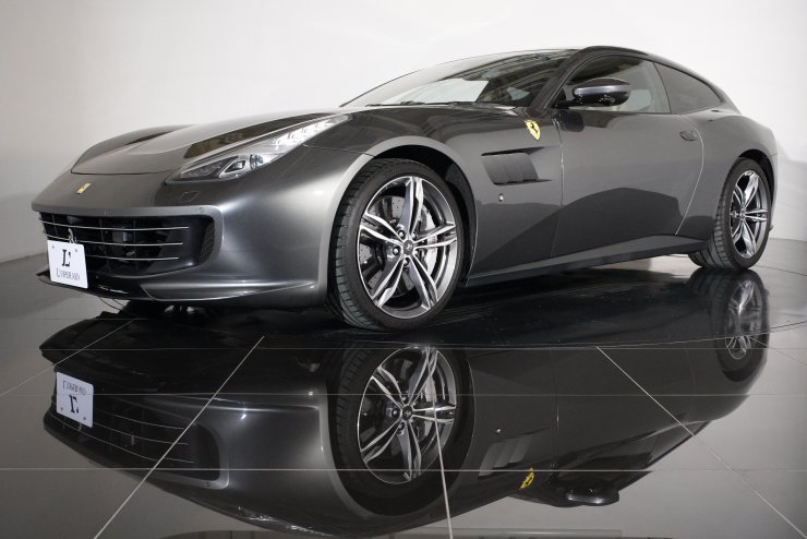 フェラーリ GTC4ルッソ V12 F1 DCT 右ハンドル トルトラ×チャコール