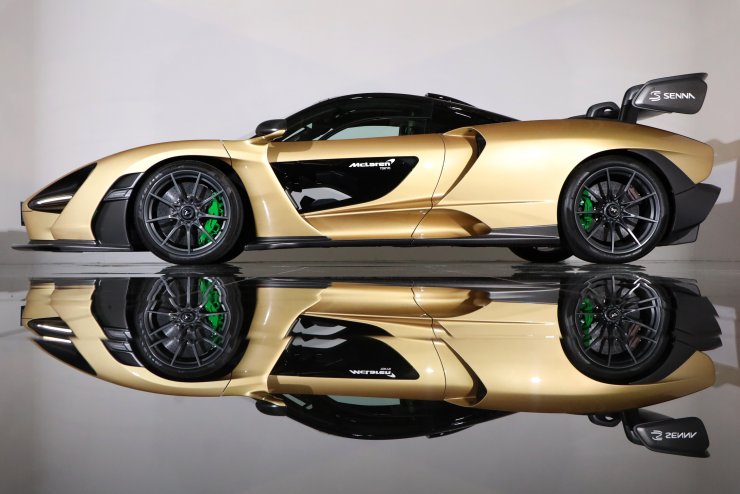 マクラーレン セナ 世界限定500台 正規ディーラー車 オプション総額約