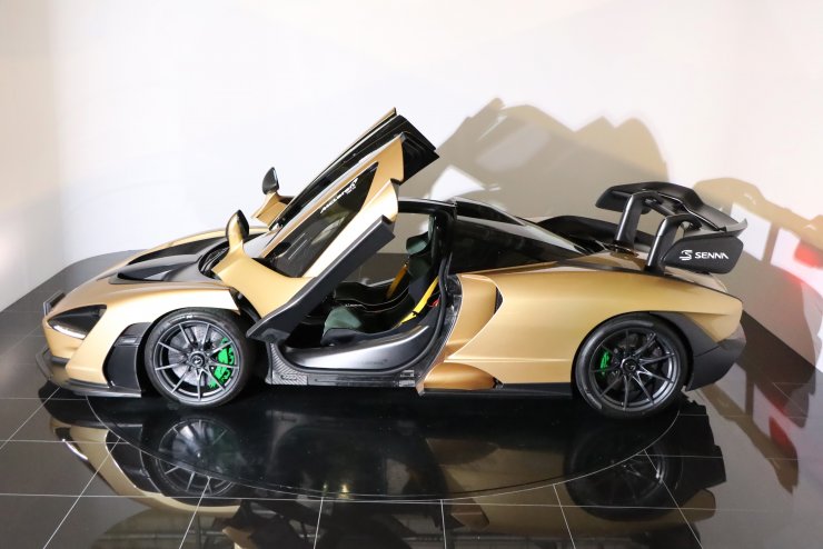 マクラーレン セナ 世界限定500台 正規ディーラー車 オプション総額約