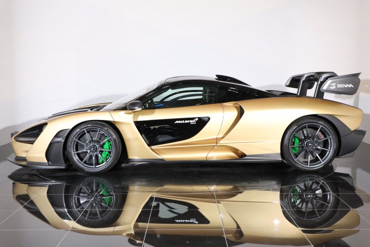マクラーレン セナ 世界限定500台 正規ディーラー車 オプション総額約