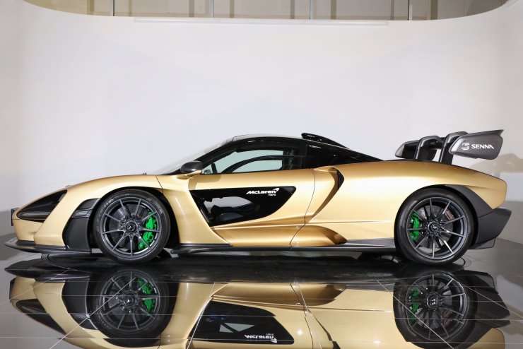 マクラーレン セナ 世界限定500台 正規ディーラー車 オプション総額約