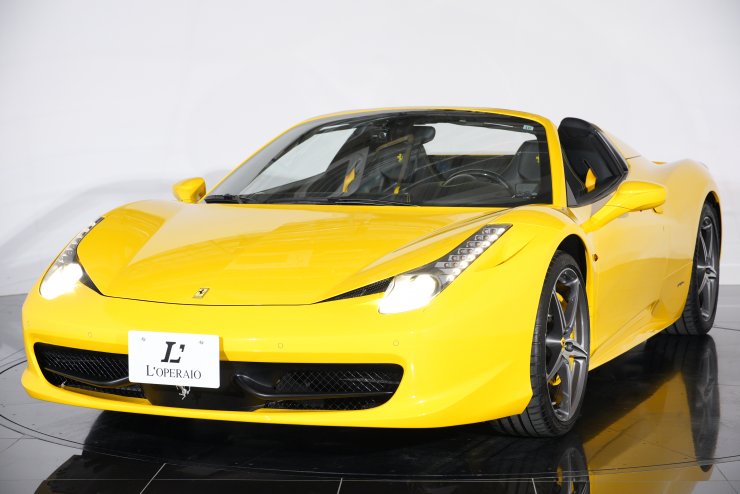 フェラーリ 458 スパイダー F1 DCT カーボンLEDステアリング カーボン