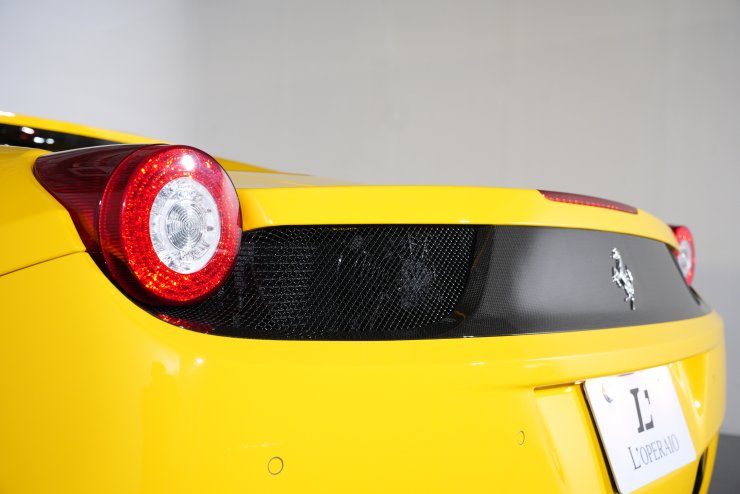 フェラーリ 458 スパイダー F1 DCT カーボンLEDステアリング カーボン