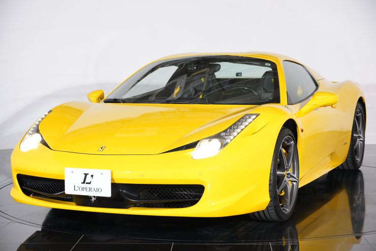 フェラーリ 458 スパイダー F1 DCT カーボンLEDステアリング カーボン