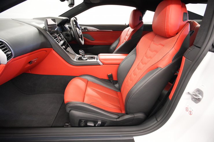 BMW 8シリーズ 840i クーペ エクスクルーシブ Mスポーツ