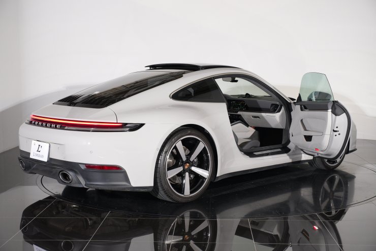 ポルシェ 911(Type992) カレラ PDK 左ハンドル クレヨン×グレーレザー