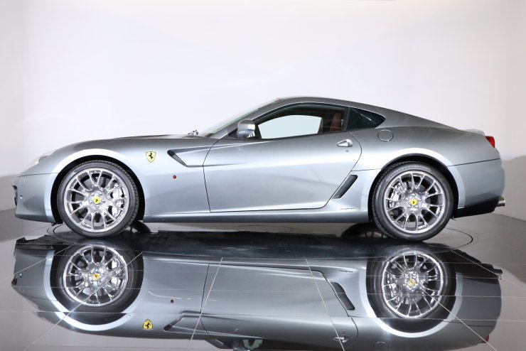 フェラーリ 599 F1 左ハンドル 正規D車 純正20インチアルミ カーボン