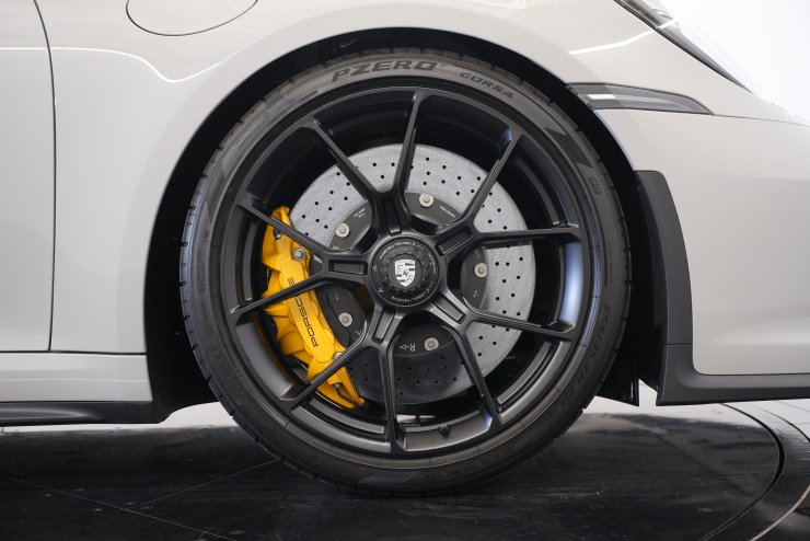 ポルシェ 911(Type992) GT3 ツーリングパッケージ 6MT 1オーナー