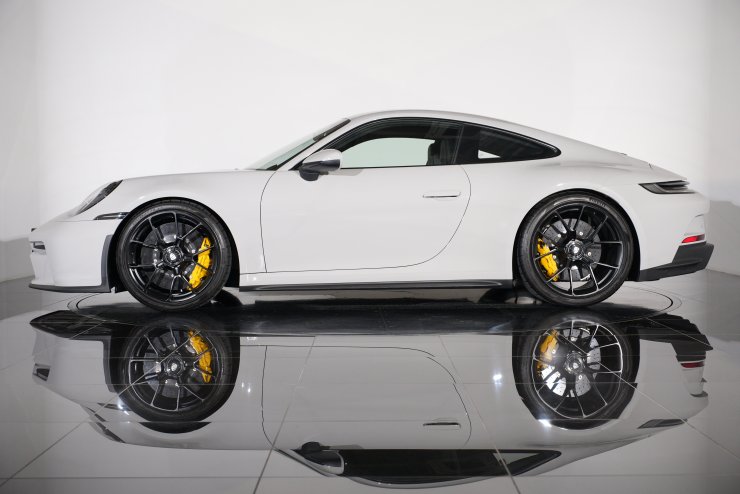 【中古】 ROLLY 婚 3 ポルシェ 911(Type992) GT3 ツーリングパッケージ 6MT 1オーナー
