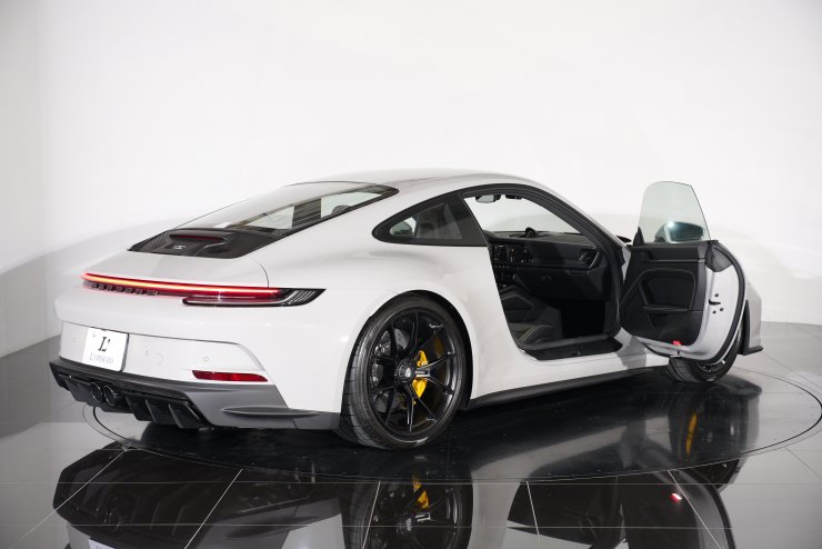 ポルシェ 911(Type992) GT3 ツーリングパッケージ 6MT 1オーナー