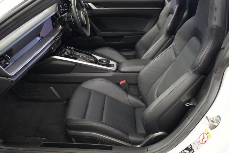 ポルシェ 911(Type992) カレラ PDK スポーツクロノPKG スポーツ