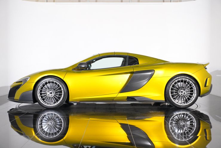 マクラーレン 675LT スパイダー 左ハンドル 限定500台 OPカラー