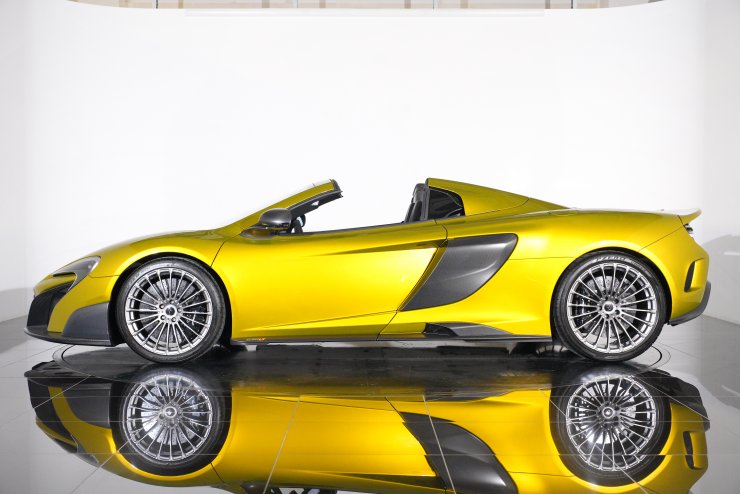 マクラーレン 675LT スパイダー 左ハンドル 限定500台 OPカラー