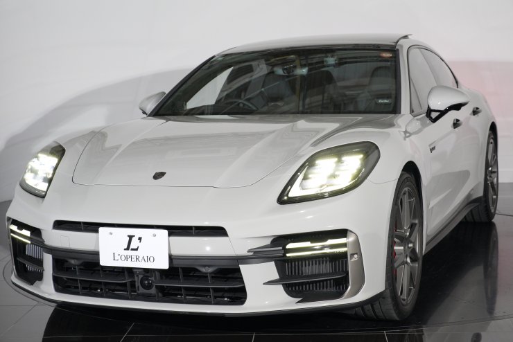ポルシェ パナメーラ ターボ Eハイブリッド オプション総額約387万円 1