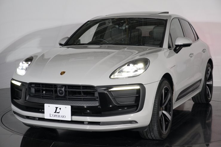 ポルシェ マカン T 1オーナー スペシャルカラー：クレヨン パノラマ