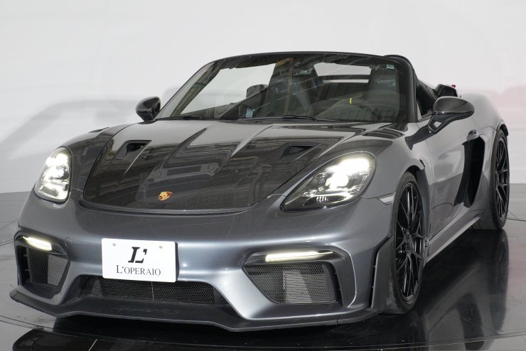 ポルシェ 718 スパイダー RS PDK オプション総額約733万円
