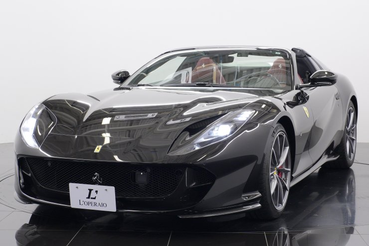 フェラーリ 812 GTS F1 DCT オプション総額約785万円 カーボン