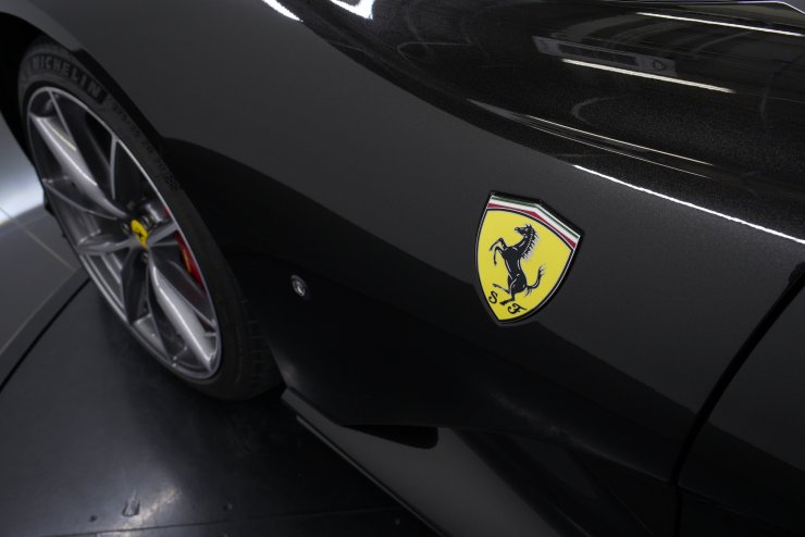 フェラーリ 812 GTS F1 DCT オプション総額約785万円 カーボン