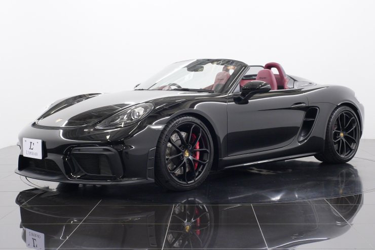 ポルシェ 718 スパイダー 6MT クラシックインテリアパッケージ 赤×黒