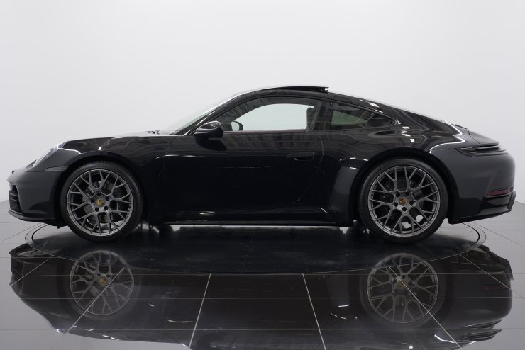 ポルシェ 911(Type992) 992.2 カレラ PDK 左ハンドル 20/21インチRS