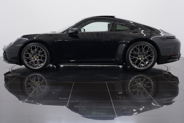 ポルシェ 911(Type992) 992.2 カレラ PDK 左ハンドル 20/21インチRS