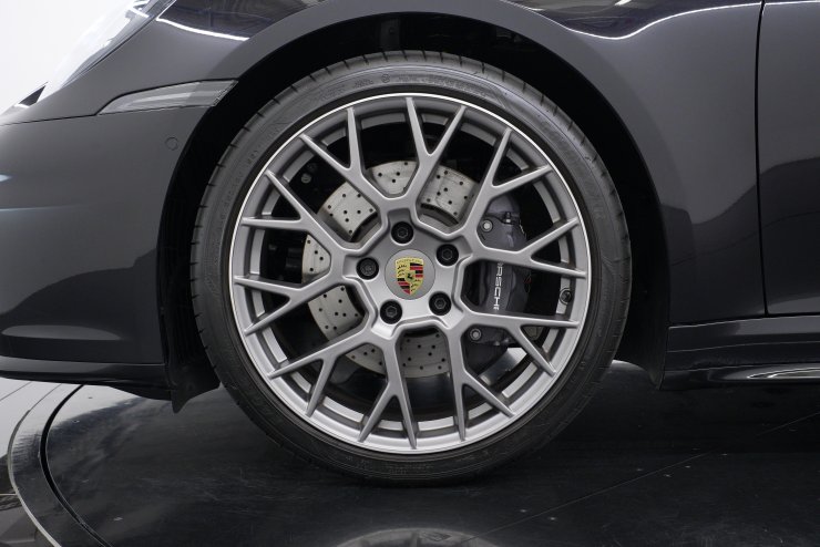 ポルシェ 911(Type992) 992.2 カレラ PDK 左ハンドル 20/21インチRS
