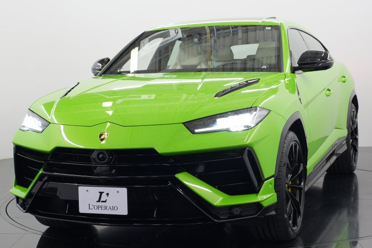 ランボルギーニ ウルス S 1オーナー 左ハンドル 有償色 純正23インチ