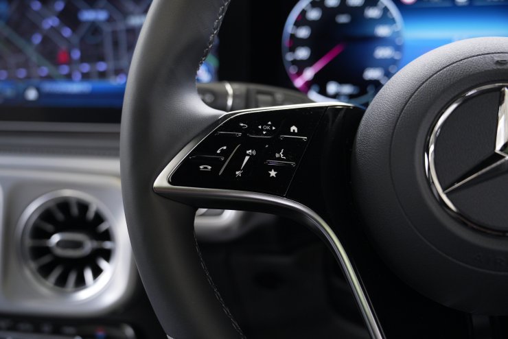 メルセデスベンツ Gクラスロング G450d エディションマヌファクトゥー