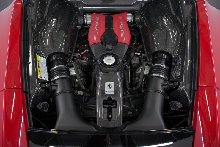 フェラーリ 488 GTB F1 DCT 正規ディーラー車 オプション総額約418万円