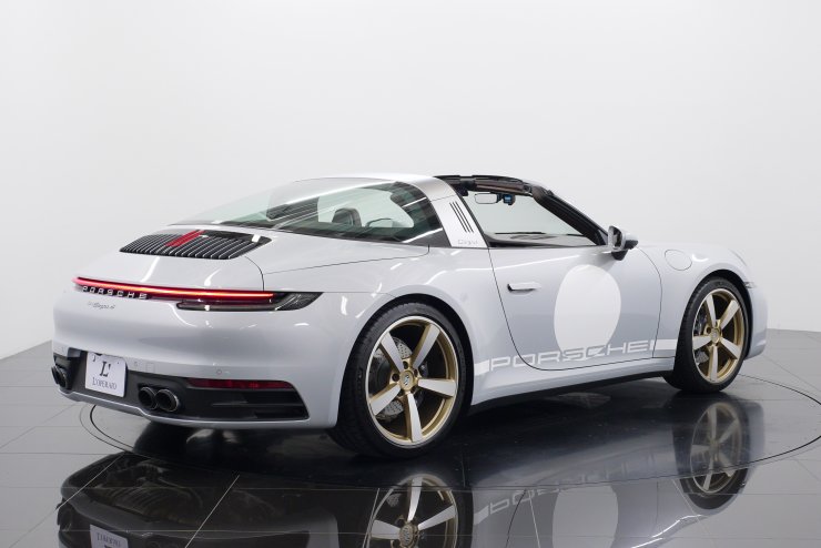 ポルシェ 911(Type992) タルガ4 PDK 1オーナー車 左ハンドル OPカラー