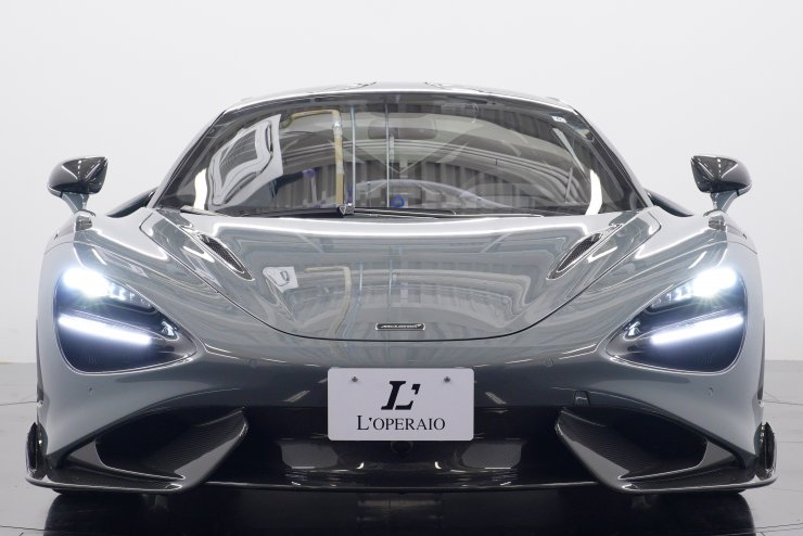マクラーレン 765LT 左ハンドル エリートペイント：シケイン