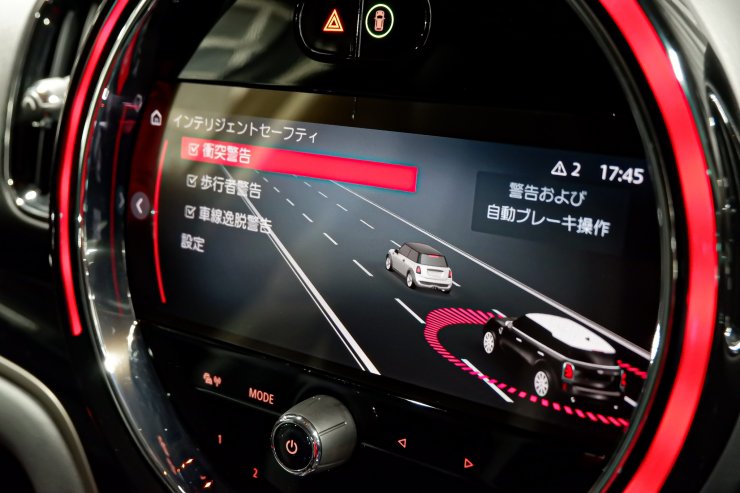BMW MINI クロスオーバー SD ALL4 ピアノブラックエクステリア