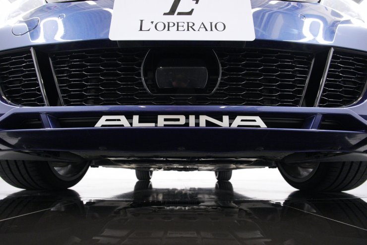 アルピナ B3 リムジン アルラット 左ハンドル 外装色：アルピナブルー