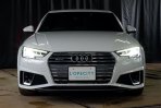 アウディ