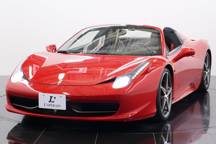 フェラーリ 458 スパイダー F1 DCT 左ハンドル 黒革 20インチ鍛造