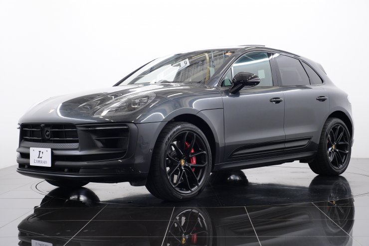 ポルシェ マカン GTS PDK 1オーナー 有償色 黒ハーフ革 純正21インチ