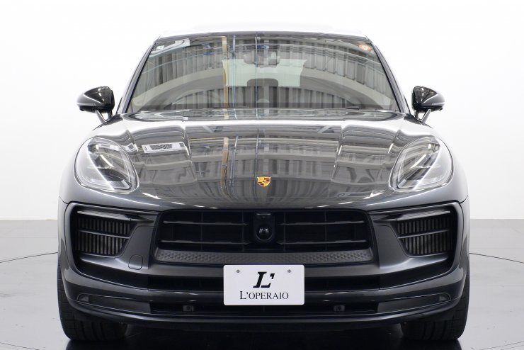 ポルシェ マカン GTS PDK 1オーナー 有償色 黒ハーフ革 純正21インチ