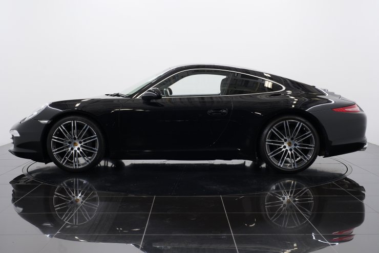 ポルシェ 911(Type991) カレラ ブラックエディション PDK スポーツ