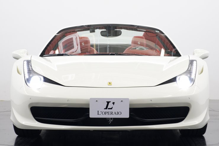 フェラーリ 458 スパイダー F1 カーボンファイバー・ドライバーゾーン