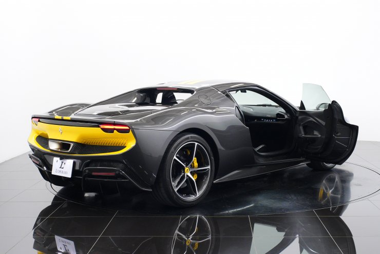 フェラーリ 296 GTB アセットフィオラノ F1 DCT 1オーナー車 正規