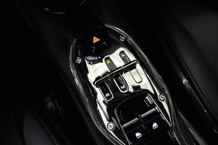 フェラーリ 296 GTB アセットフィオラノ F1 DCT 1オーナー車 正規