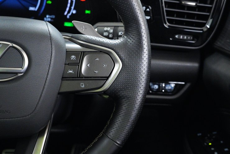 レクサス NX 350h Fスポーツ 1オーナー TRDエアロダイナミクス