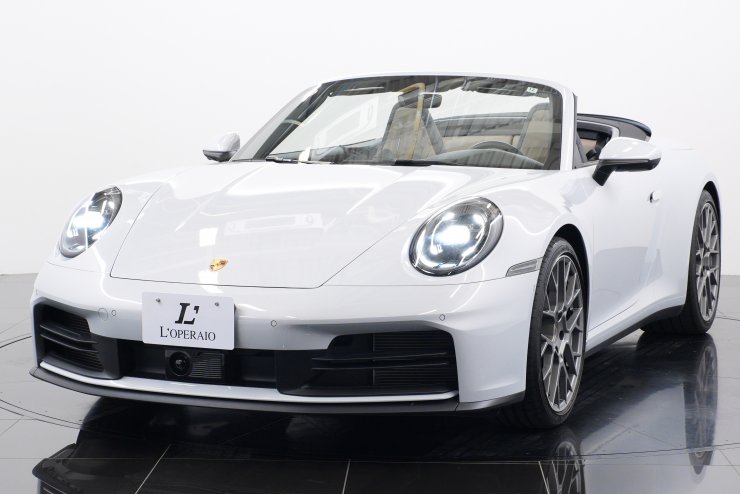 ポルシェ 911(Type992) カレラ カブリオレ PDK 左ハンドル 有償色
