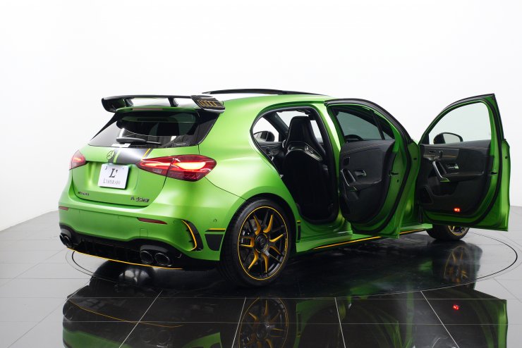 新品、未使用　アディオスプロ4 AMG［限定色］26cm 箱付き AMG Aクラス A45S 4MATIC+ Final Edition 300台限定車 オプション