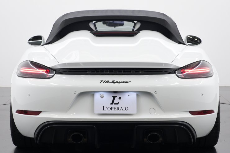 ポルシェ 718 スパイダー MT スポーツクロノパッケージ スポーツ