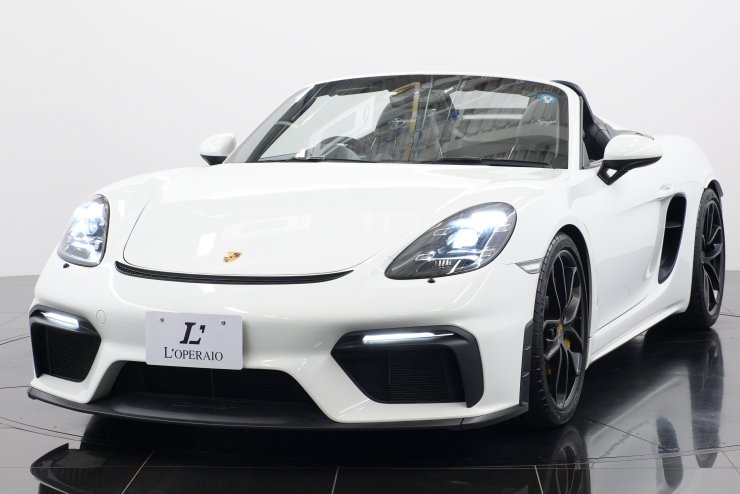 ポルシェ 718 スパイダー MT スポーツクロノパッケージ スポーツ